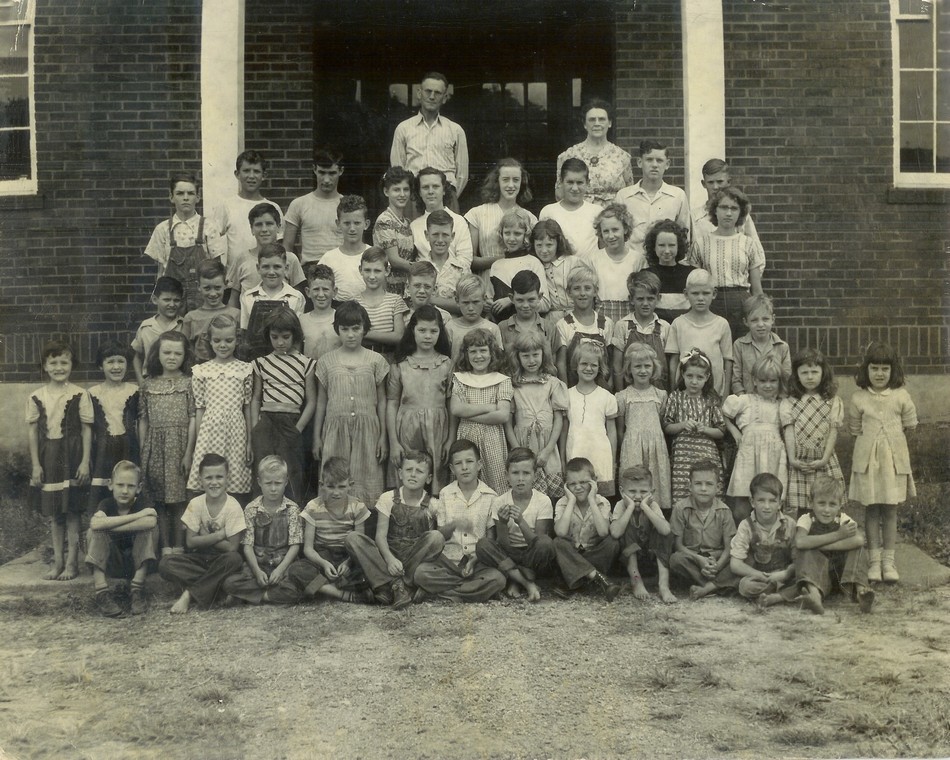 016 Class c.1938 New Bldg.